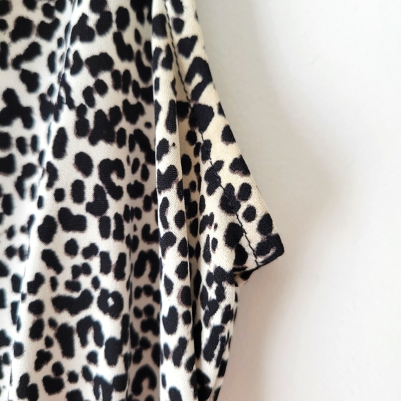 Ruffled Leopard Animal Print Sleeveless Blouse Liz Claiborne - Picture 6 of 8